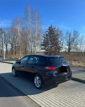 Peugeot 308 cena 44400 przebieg: 105000, rok produkcji 2018 z Żmigród małe 106